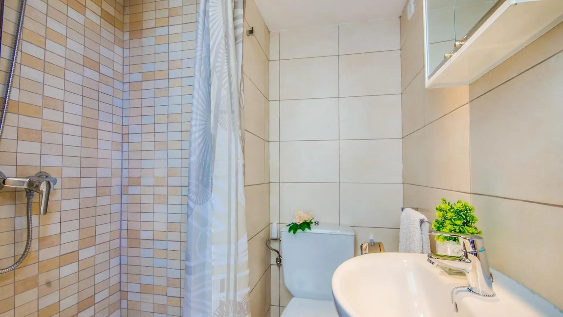 Apartment, 200M From Alcudia Beach 0*, Alcudia (Mallorca)